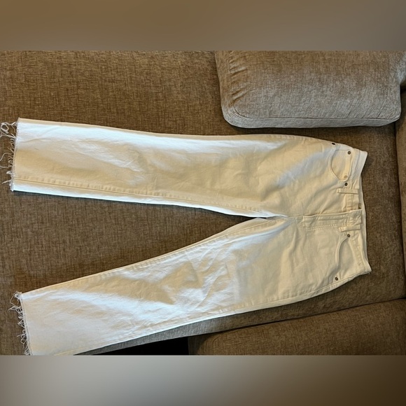 Madewell white The Perfect vintage jeans frayed Hem in size 27. - Picture 4 of 10